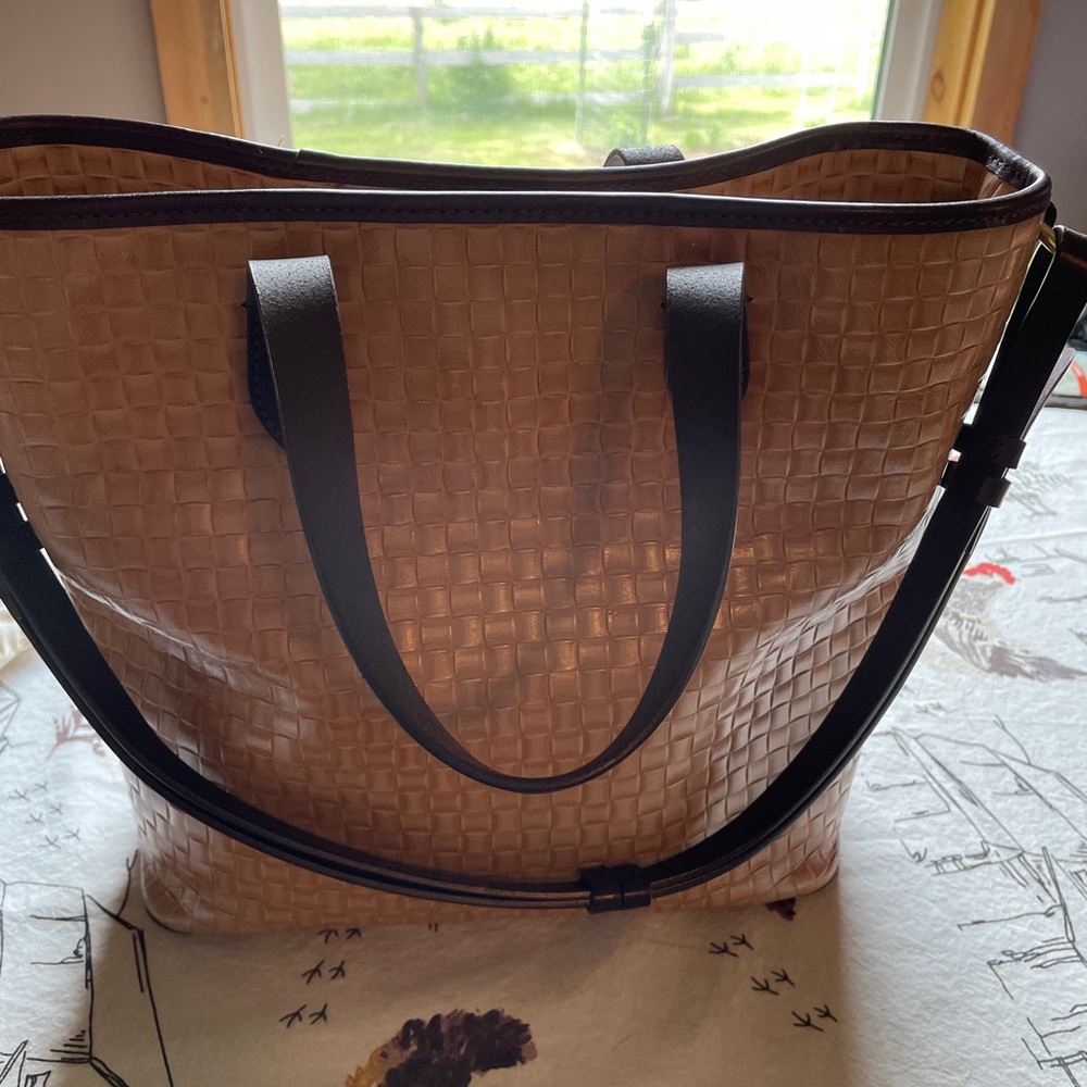 Dooney & Bourke bucket bag